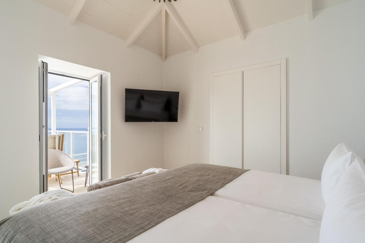 Отель Escarpa - The Madeira Hideaway Понта-ду-Сол Экстерьер фото